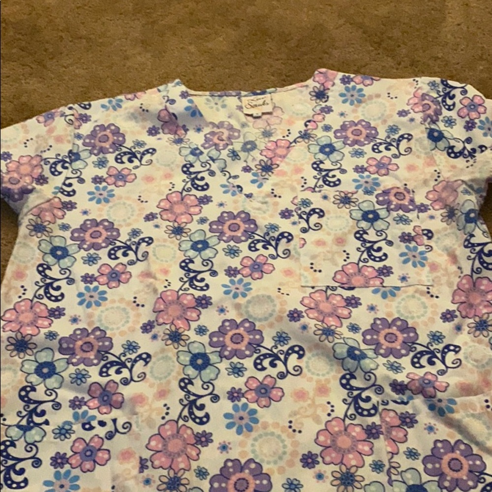 Scrub top